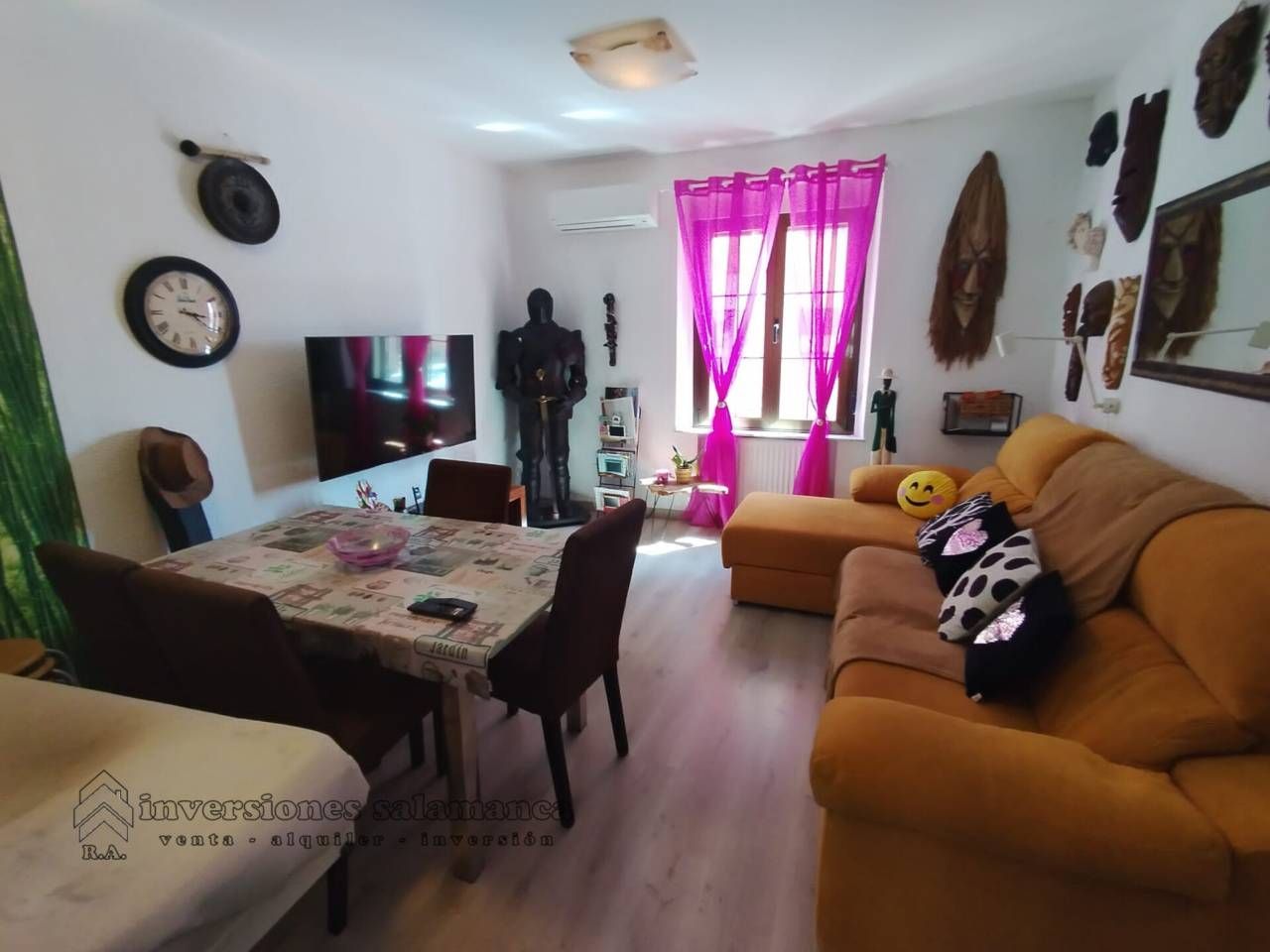 Living room of Flat for sale in Salamanca Capital  with Air Conditioner and Heating