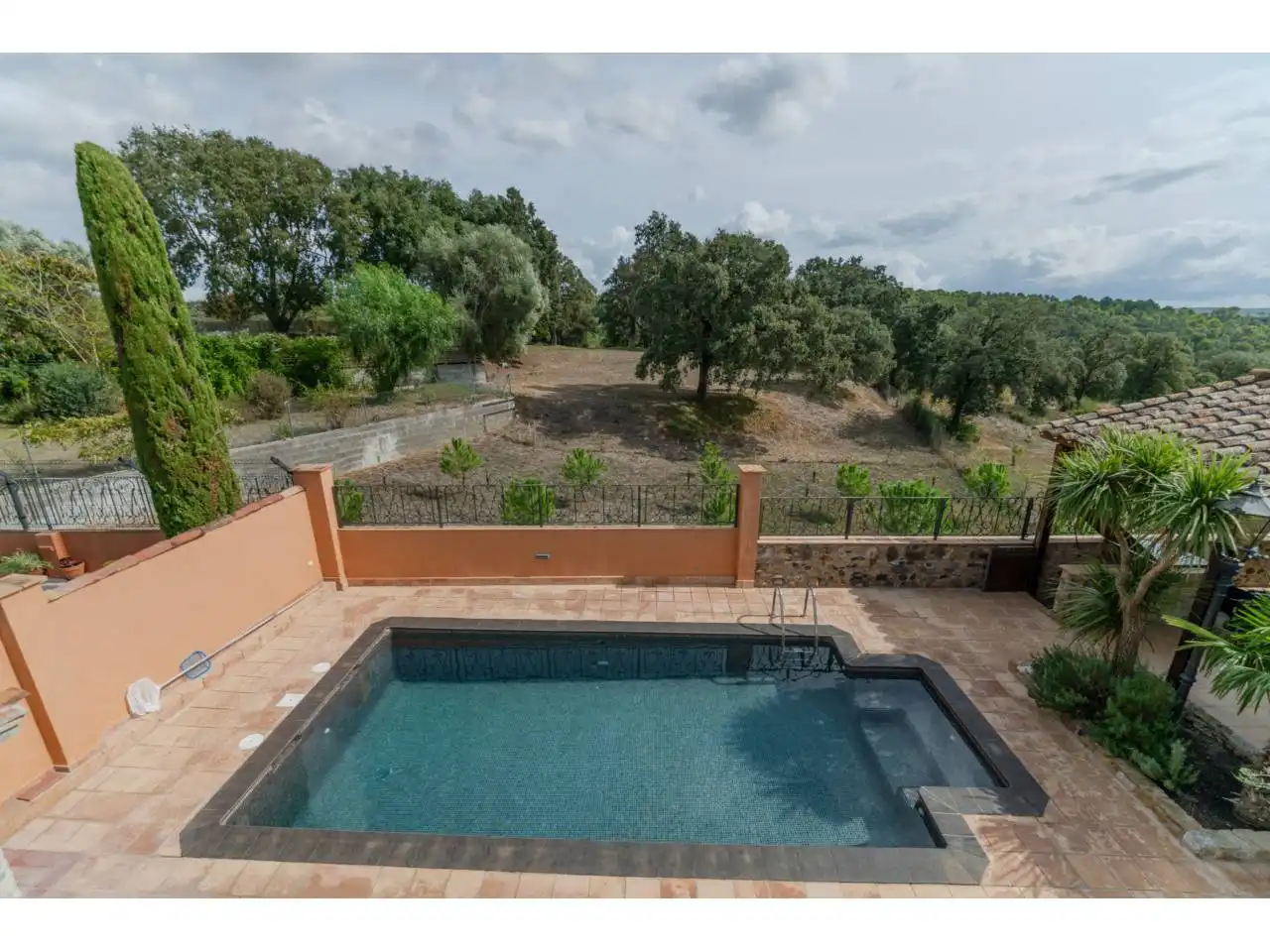 Piscina de Finca rústica de lloguer en Garrigàs, Girona