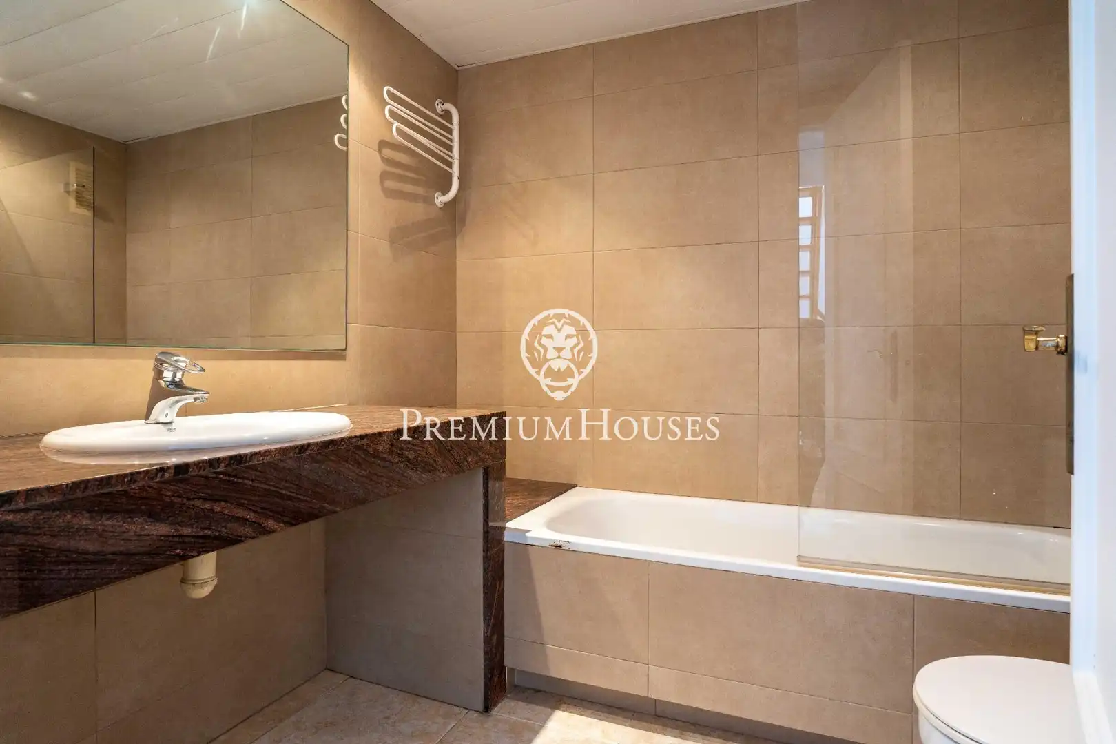 Bathroom of Attic for sale in Gavà  with Heating, Terrace and Storage room