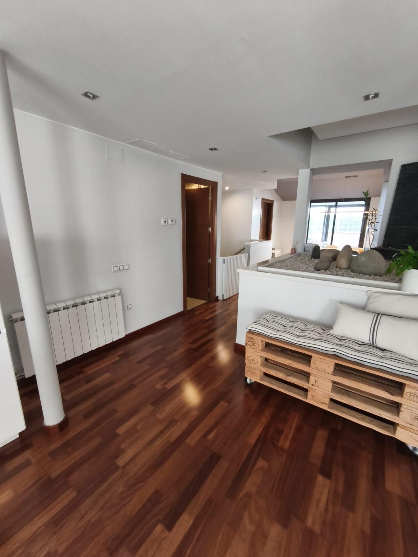 Attic for sale in Instituts - Universitat