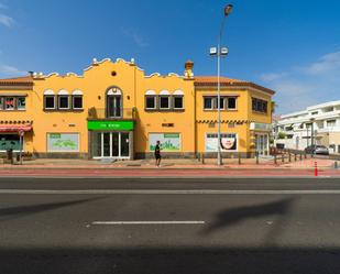 Vista exterior de Casa adosada en venda en Las Palmas de Gran Canaria amb Aire condicionat, Terrassa i Piscina