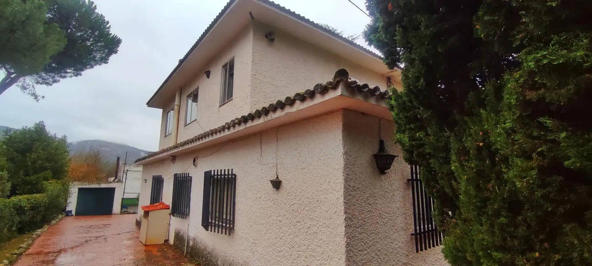 Außenansicht von Haus oder Chalet zum Verkauf in Moralzarzal mit Heizung, Privatgarten und Terrasse