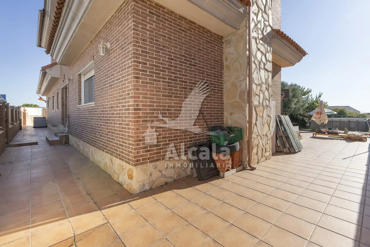 Vista exterior de Casa o chalet en venta en Los Santos de la Humosa con Calefacción y Trastero
