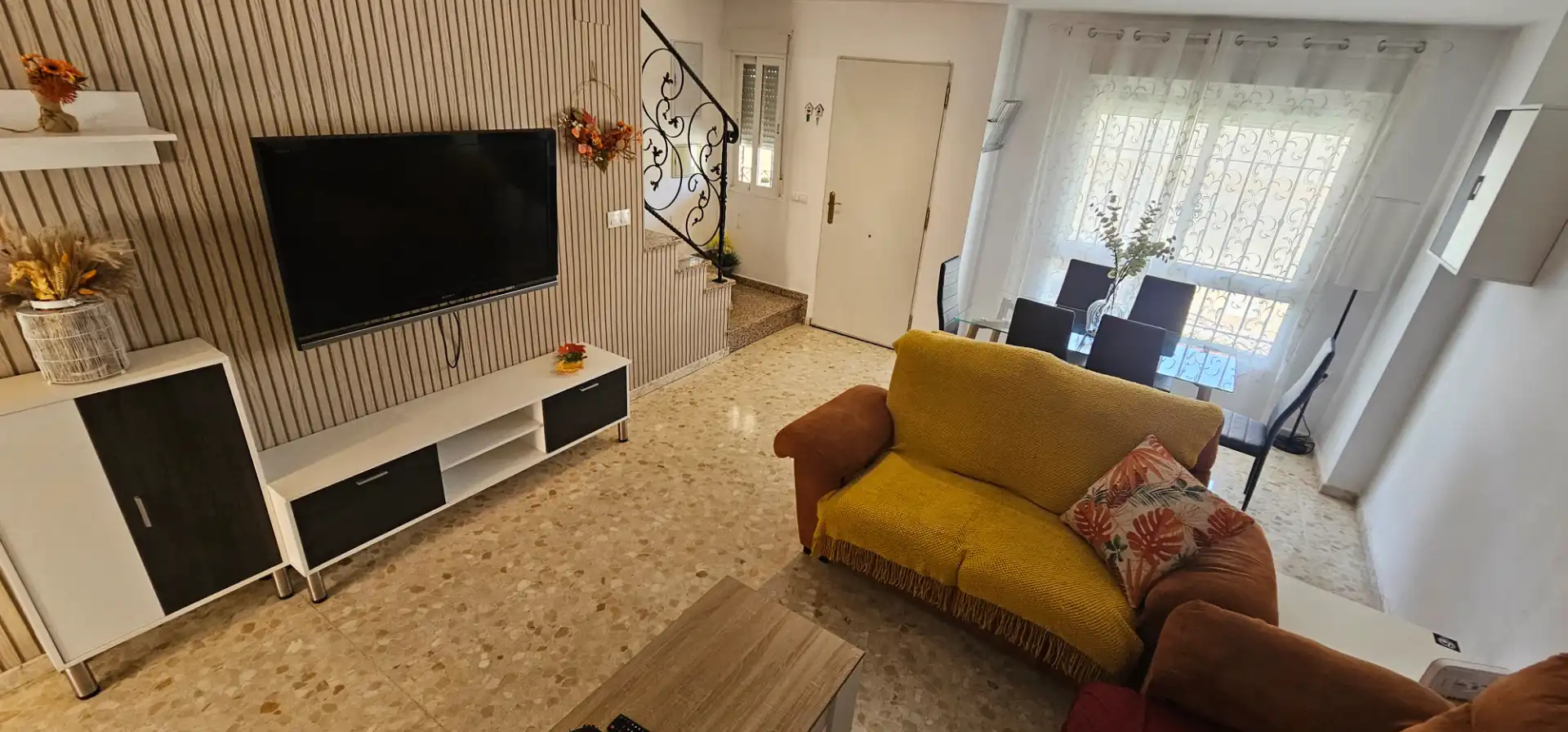 Sala d'estar de Casa o xalet de lloguer en Maracena amb Moblat