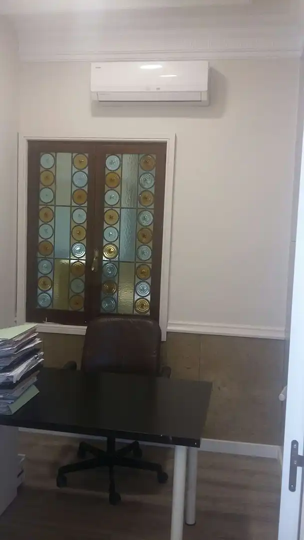 Büro zur Miete in Barcelona mit Klimaanlage und Möbliert