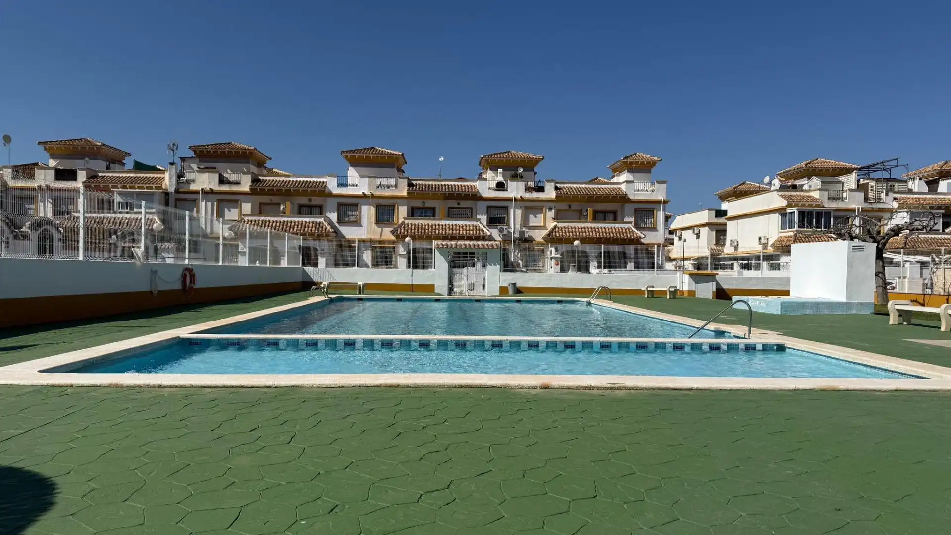 Vista exterior de Casa o xalet en venda en Torrevieja