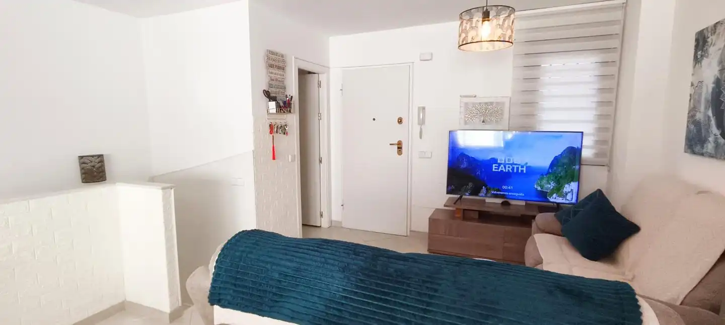 Schlafzimmer von Wohnung zum Verkauf in Garrucha mit Klimaanlage, Terrasse und Abstellraum