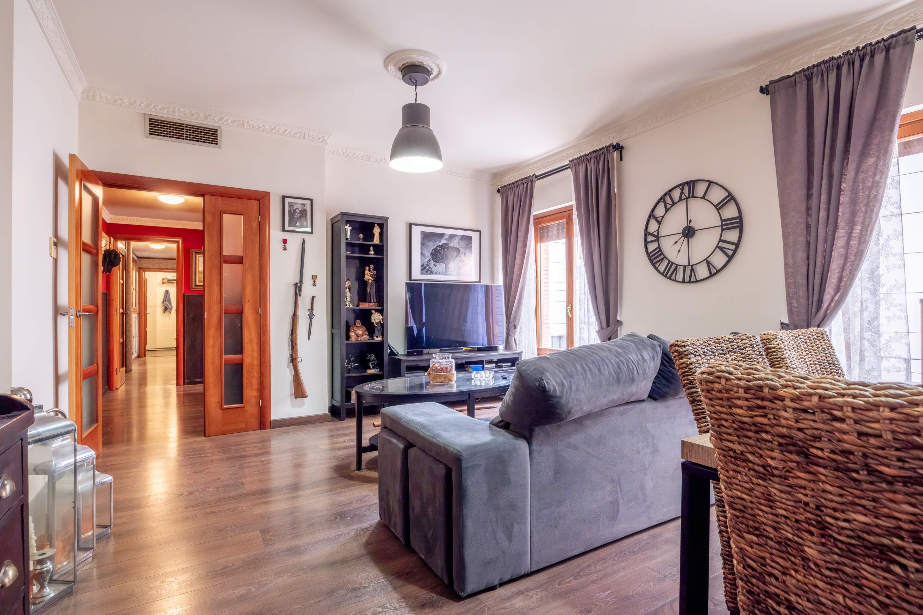 Sala d'estar de Pis en venda en  Zaragoza Capital amb Aire condicionat, Calefacció i Balcó