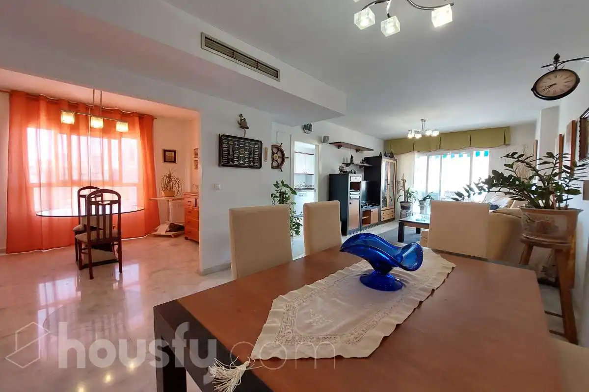 Sala d'estar de Pis en venda en Villajoyosa / La Vila Joiosa amb Aire condicionat, Jardí privat i Terrassa