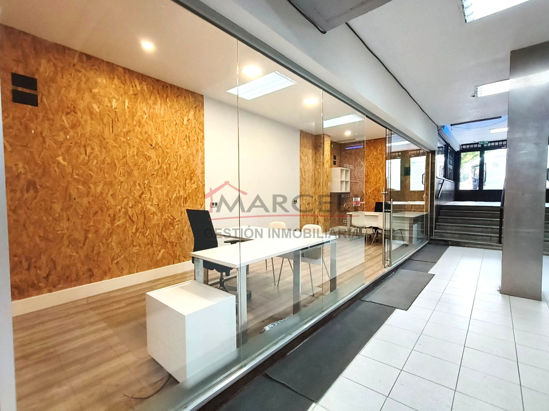 Premises for sale in  Madrid Capital  with Air Conditioner and Furnished