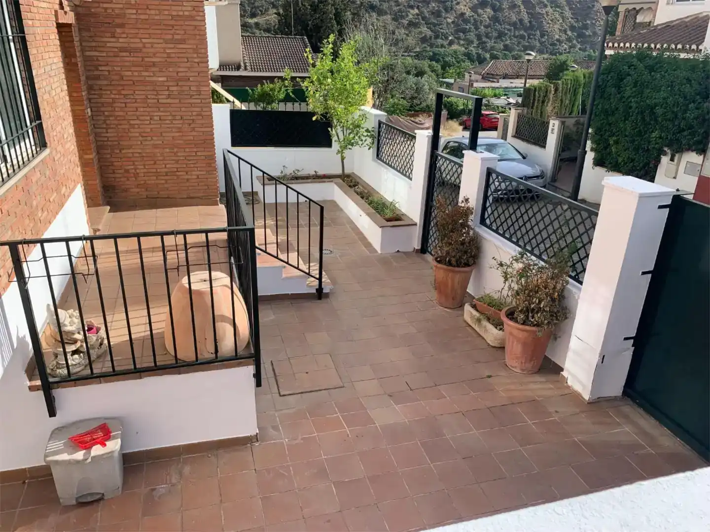 Terrassa de Casa o xalet en venda en  Granada Capital amb Aire condicionat i Piscina