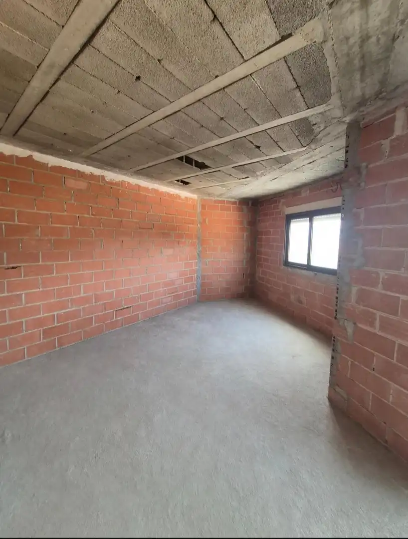Piso en venta en Serra con Balcón