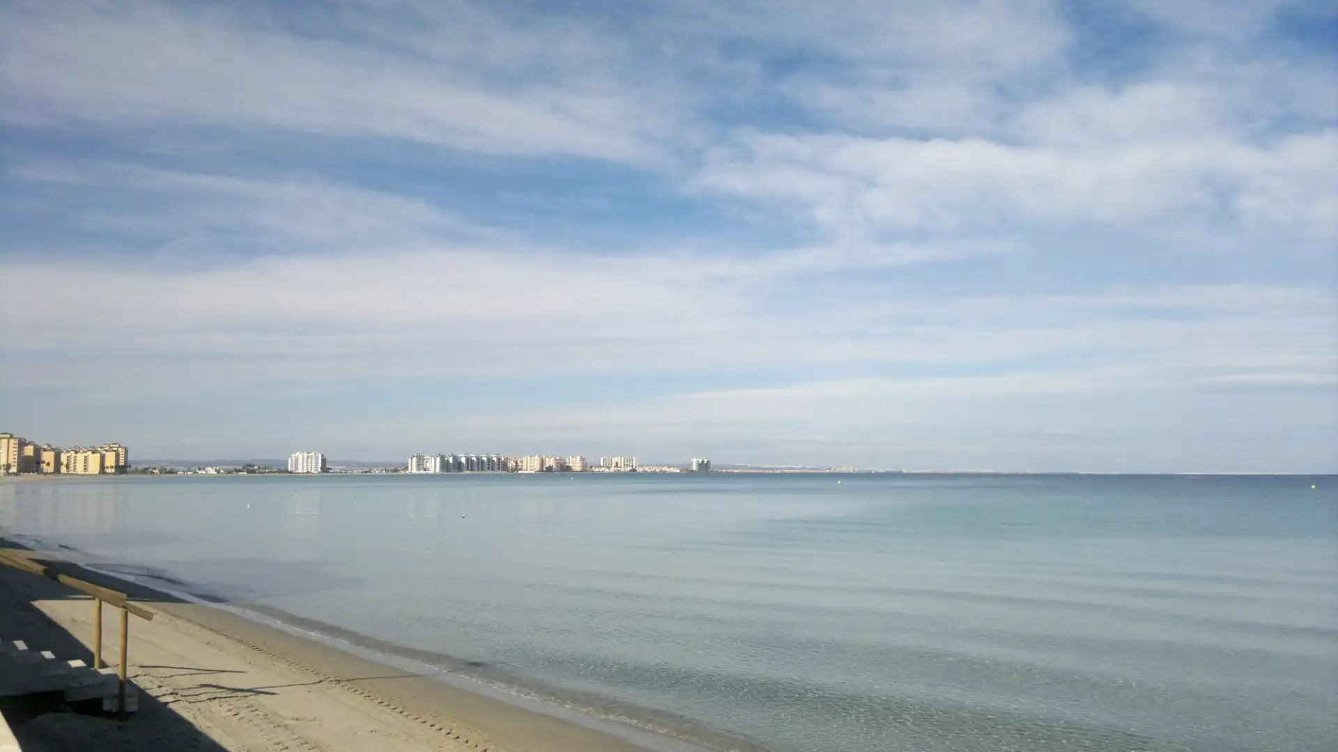 Vista exterior de Piso en venta en La Manga del Mar Menor con Aire acondicionado, Calefacción y Terraza