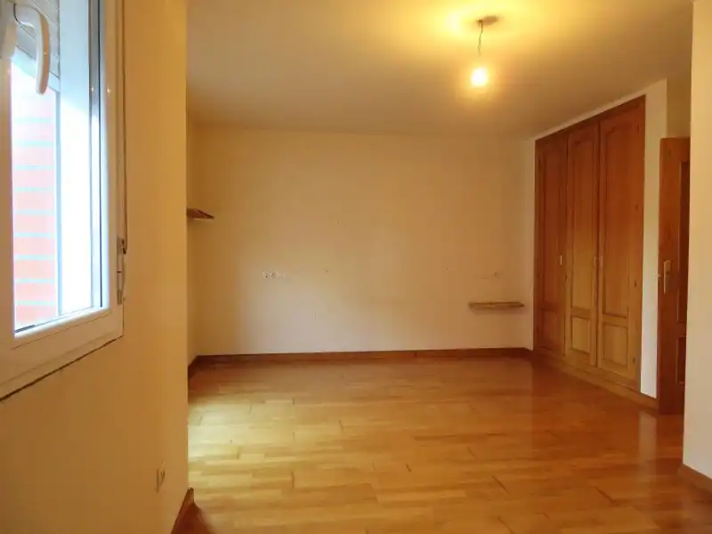 Habitación de Casa o chalet en venta en Chozas de Abajo con Calefacción, Jardín privado y Trastero