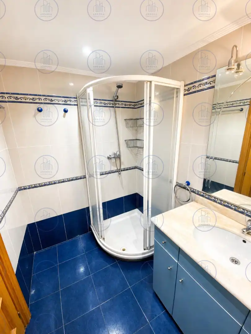 Badezimmer von Wohnung zum Verkauf in Hernani mit Heizung, Parkett und Terrasse