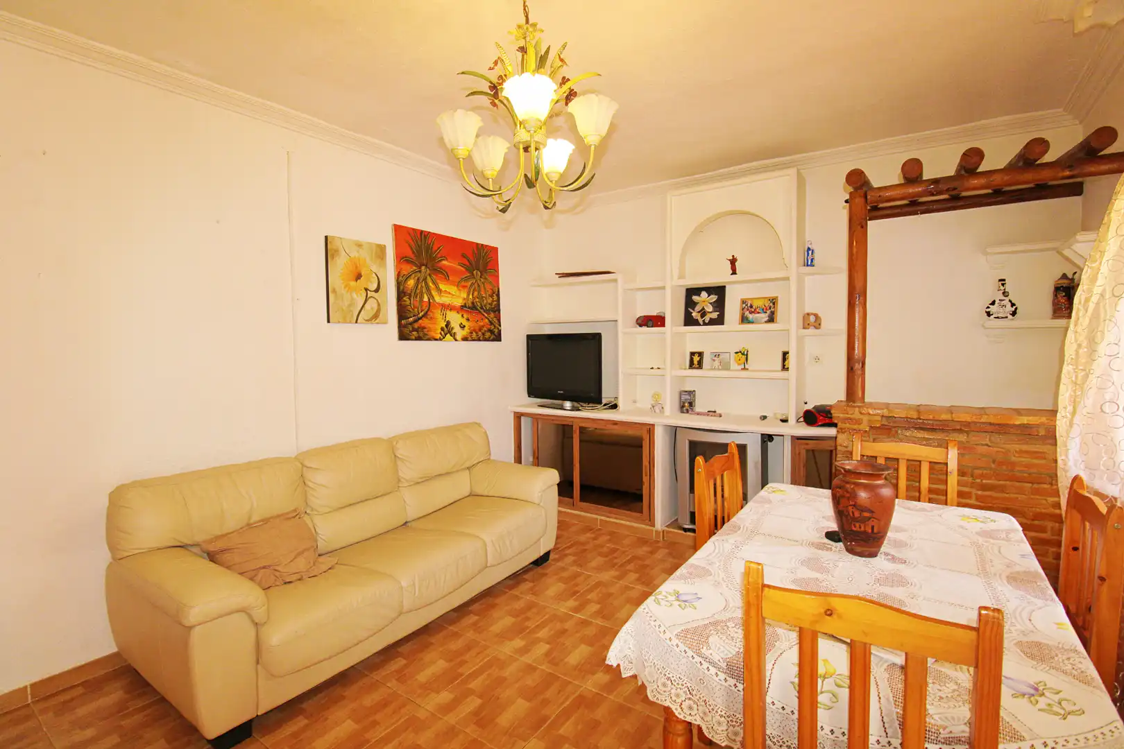 Wohnzimmer von Erdgeschoss zum Verkauf in Alhaurín de la Torre mit Klimaanlage, Abstellraum und Möbliert