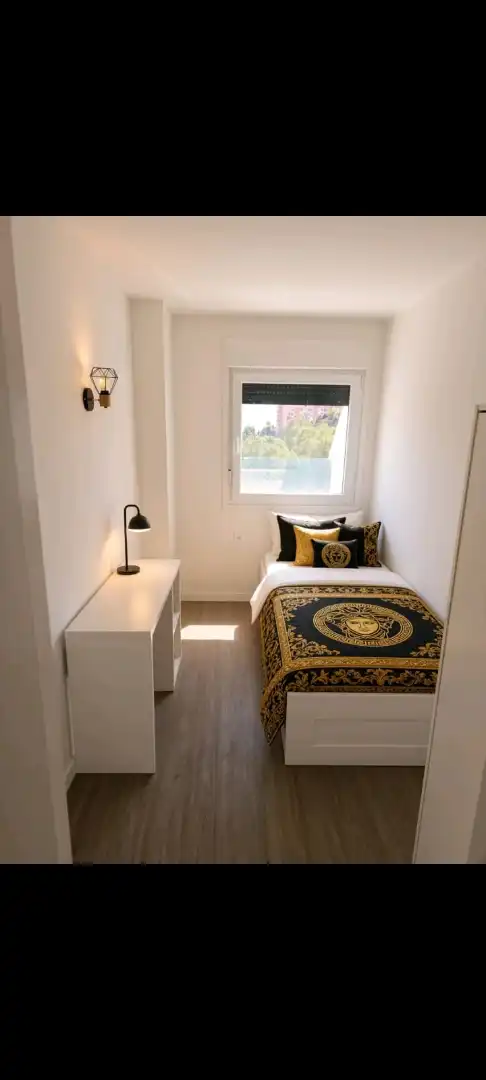 Schlafzimmer von Wohnung zur Miete in Fuengirola mit Klimaanlage, Terrasse und Möbliert
