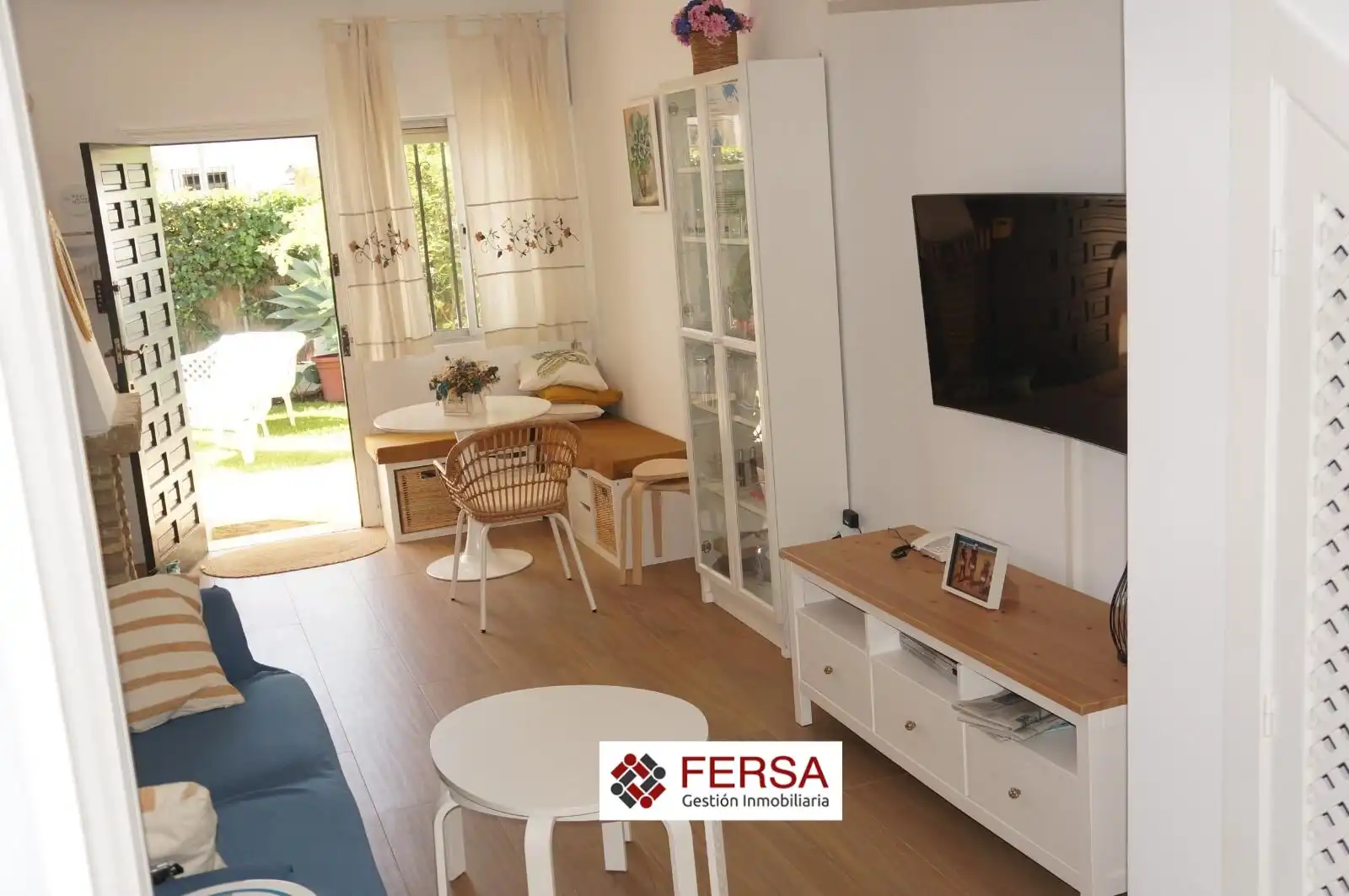 Doppelhaushälfte mit Garten zur Miete in Vistahermosa - Fuentebravía