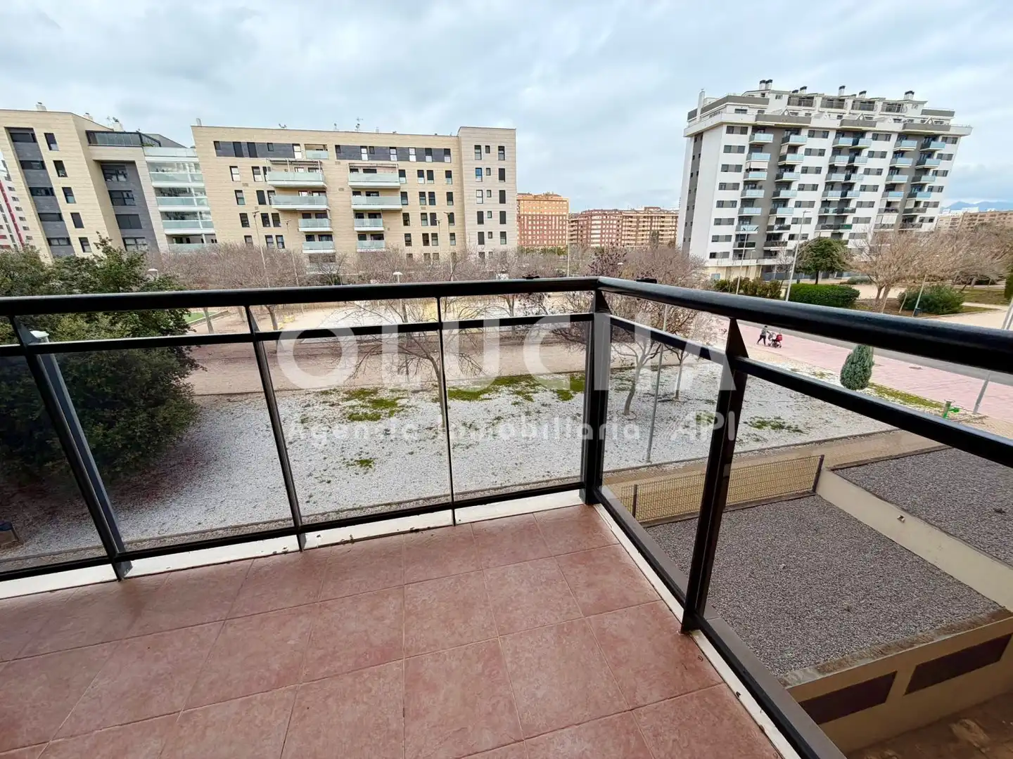 Terraza de Piso en venta en Castellón de la Plana / Castelló de la Plana con Balcón
