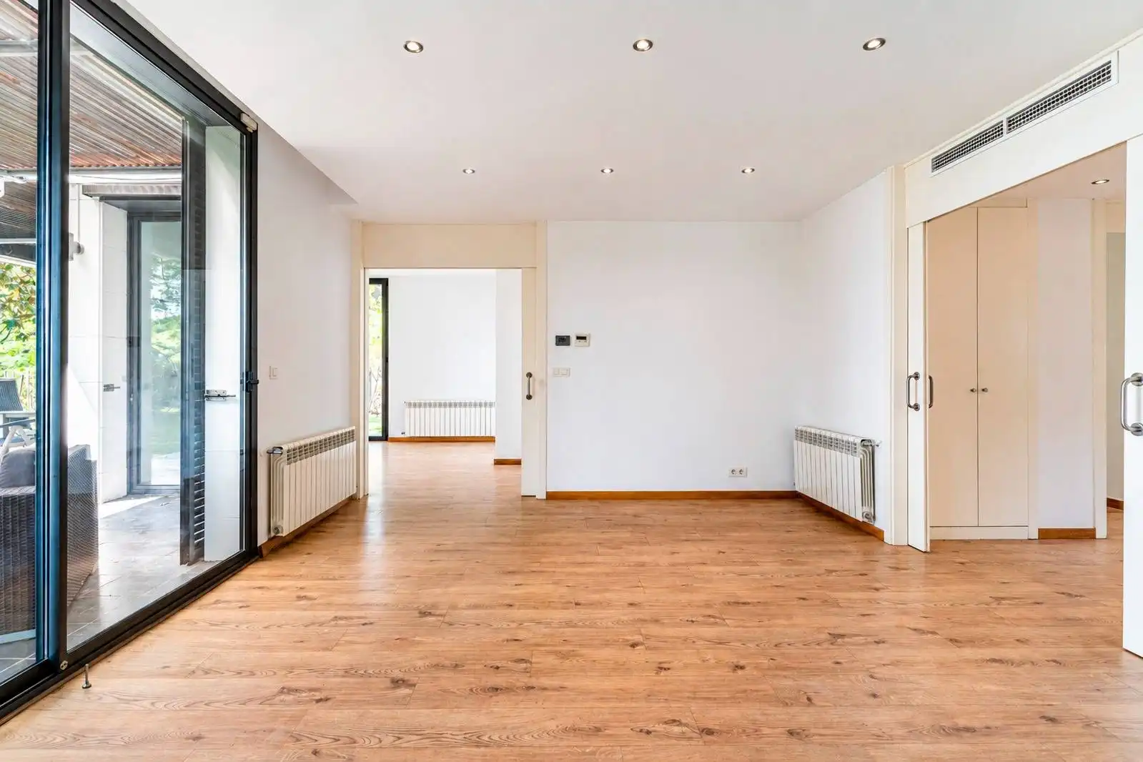 Haus oder Chalet zum Verkauf in Sant Vicenç de Montalt mit Klimaanlage, Heizung und Privatgarten