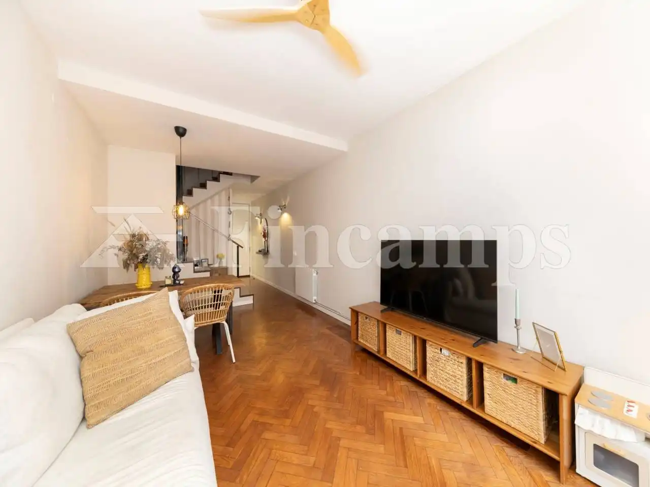 Sala d'estar de Casa o xalet en venda en Sabadell amb Calefacció, Parquet i Terrassa