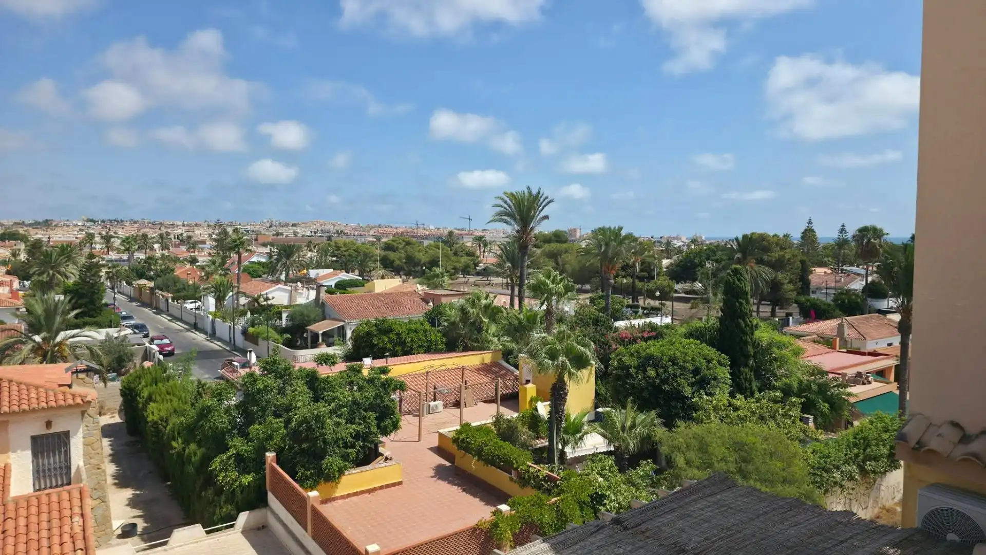 Außenansicht von Erdgeschoss zum Verkauf in Torrevieja mit Klimaanlage, Abstellraum und Schwimmbad