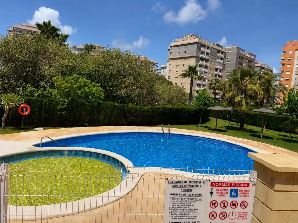 Piscina de Apartamento en venta en La Manga del Mar Menor con Piscina
