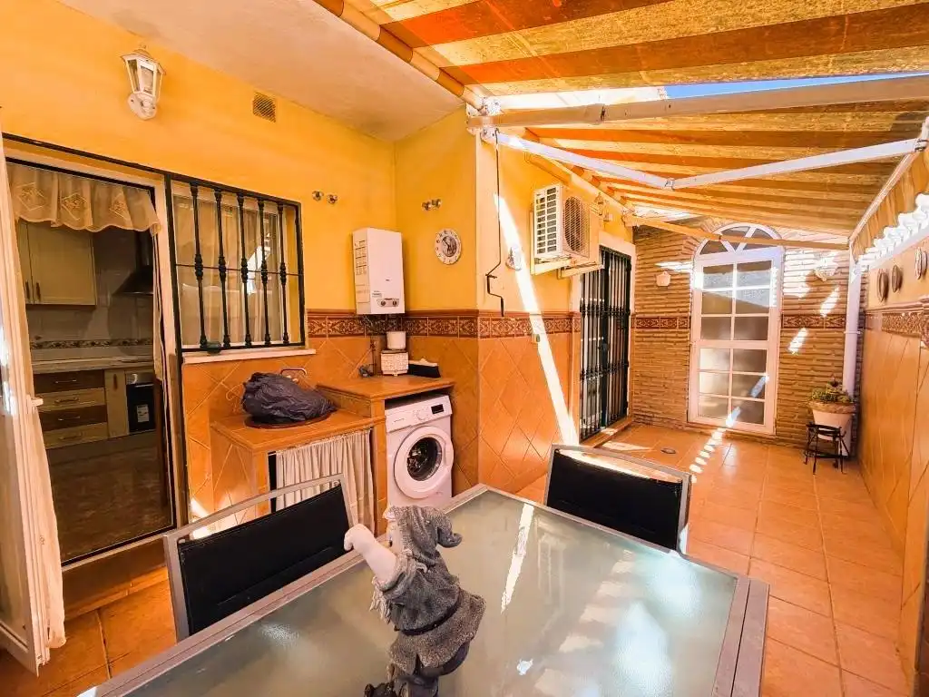 Kitchen of Detached homes for sale in Málaga  with Air Conditioner, Private garden and Terrace