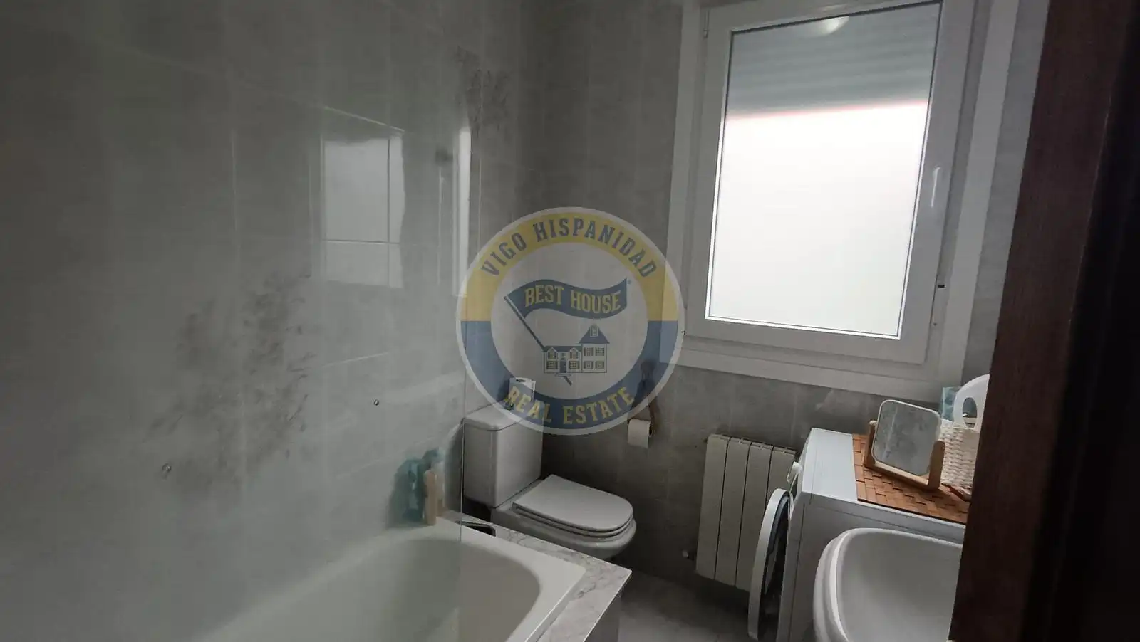 Bathroom of Houses for sale in Vigo 