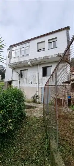 Vista exterior de Casa o xalet en venda en Bueu amb Calefacció, Traster i Moblat