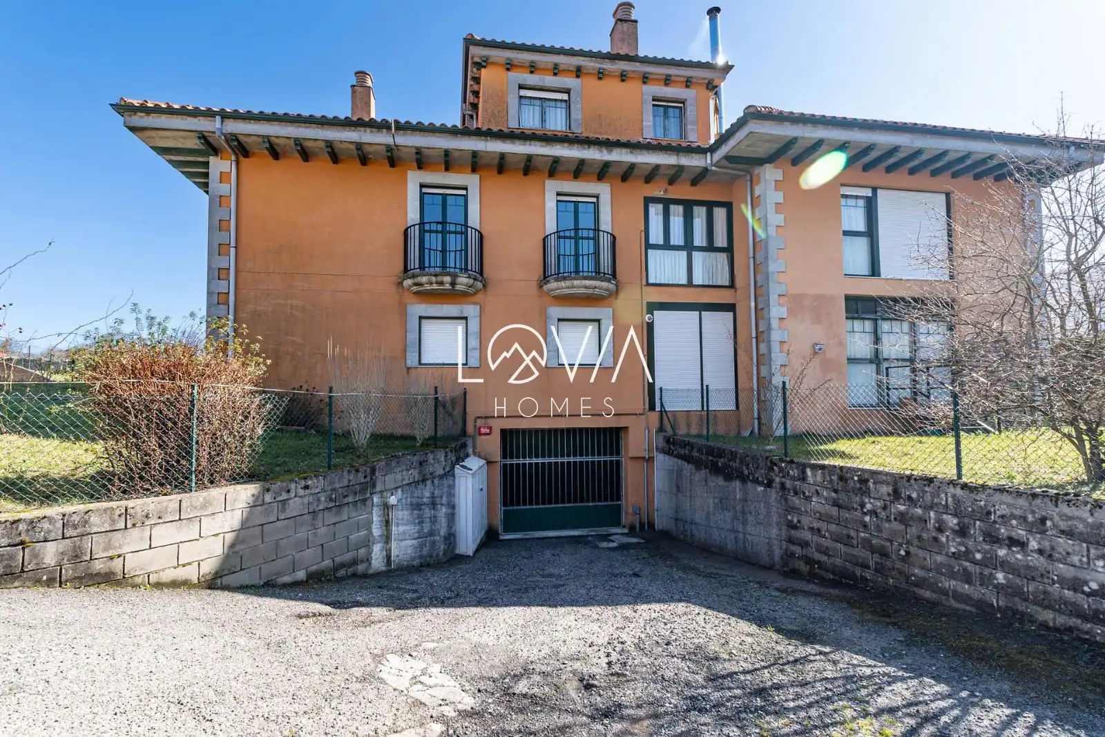 Vista exterior de Piso en venta en Soba con Trastero