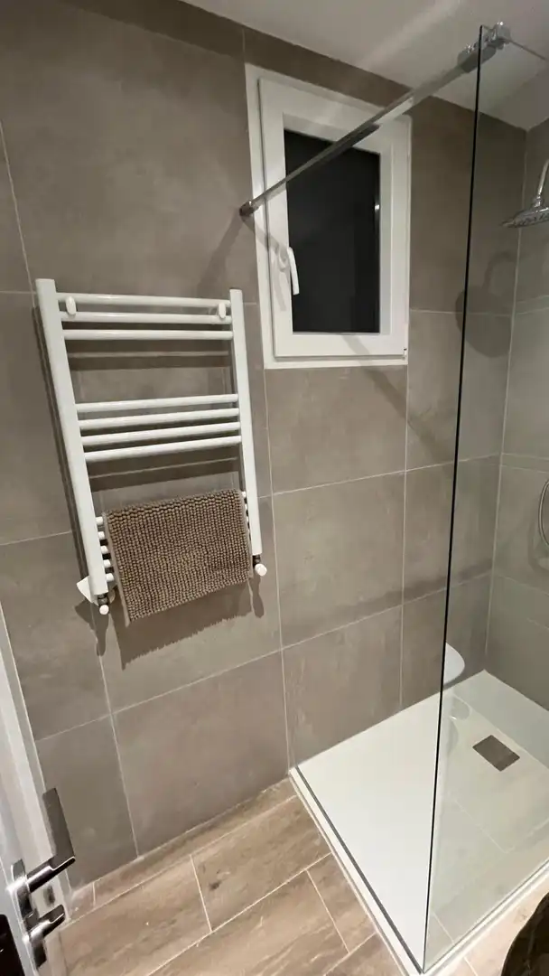 Bathroom of Flat for rent in Guadalajara  with Heating and Furnished