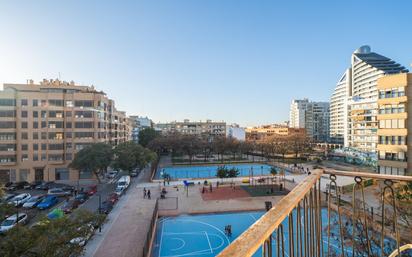 Piscina de Pis en venda en  Valencia Capital amb Aire condicionat i Balcó