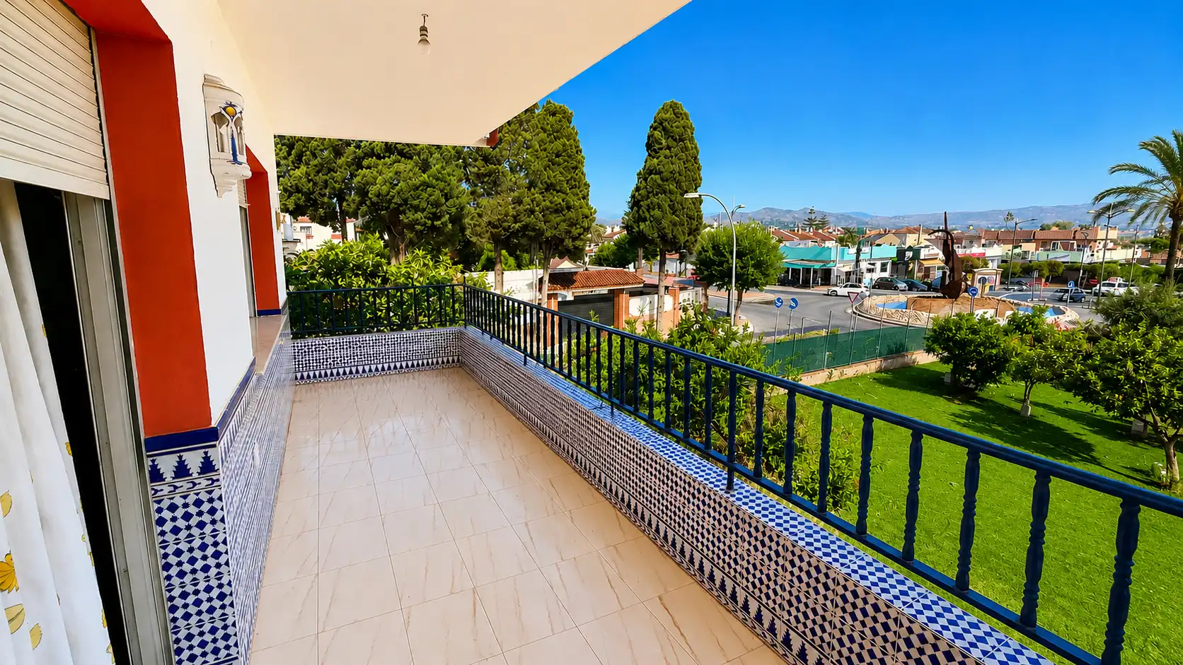 Terrassa de Casa o xalet en venda en Alhaurín de la Torre amb Aire condicionat, Calefacció i Jardí privat