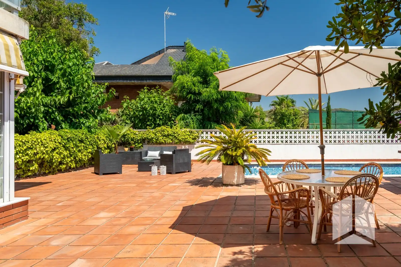 Jardí de Casa o xalet en venda en Castelldefels amb Terrassa, Piscina i Balcó