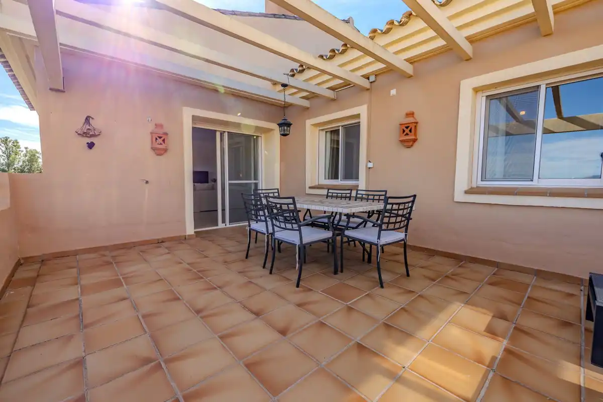 Terrasse von Dachboden zum Verkauf in Ojén mit Klimaanlage, Terrasse und Abstellraum