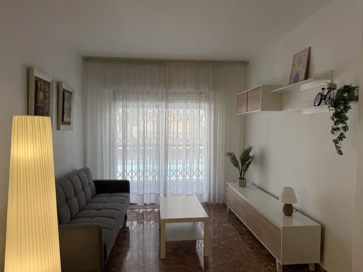 Sala d'estar de Pis de lloguer en  Murcia Capital amb Balcó