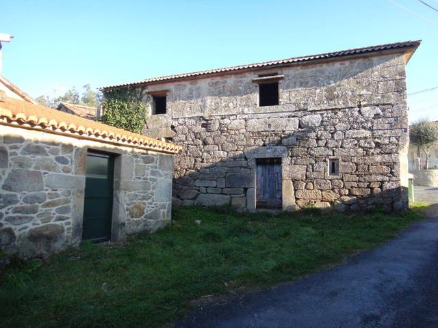 Casa adosada en Venta en Brión