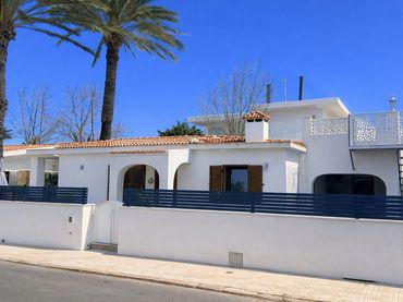 Villa avec piscine à vendre à Calle Sorolla 3