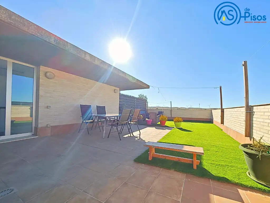 Terraza de Piso de alquiler en Cadrete con Calefacción, Jardín privado y Parquet