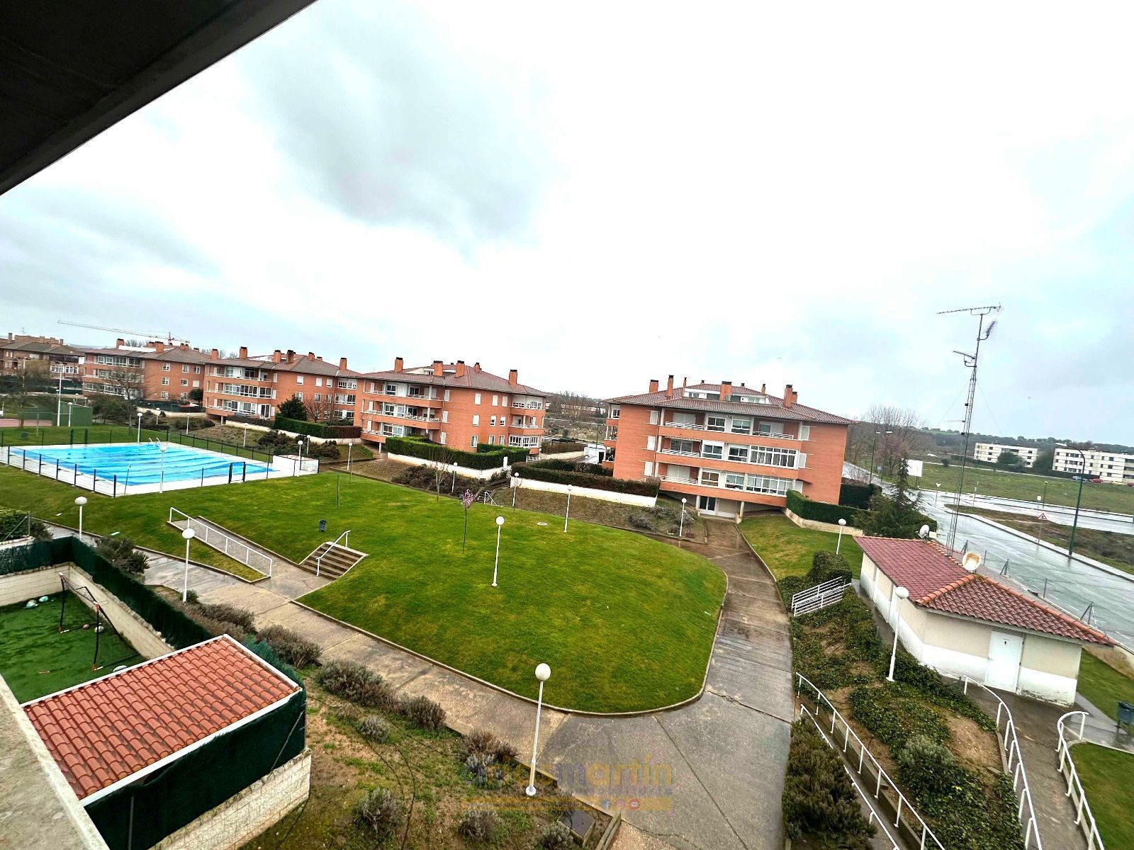 Àtic de lloguer a Bernesga, 29, Villamayor