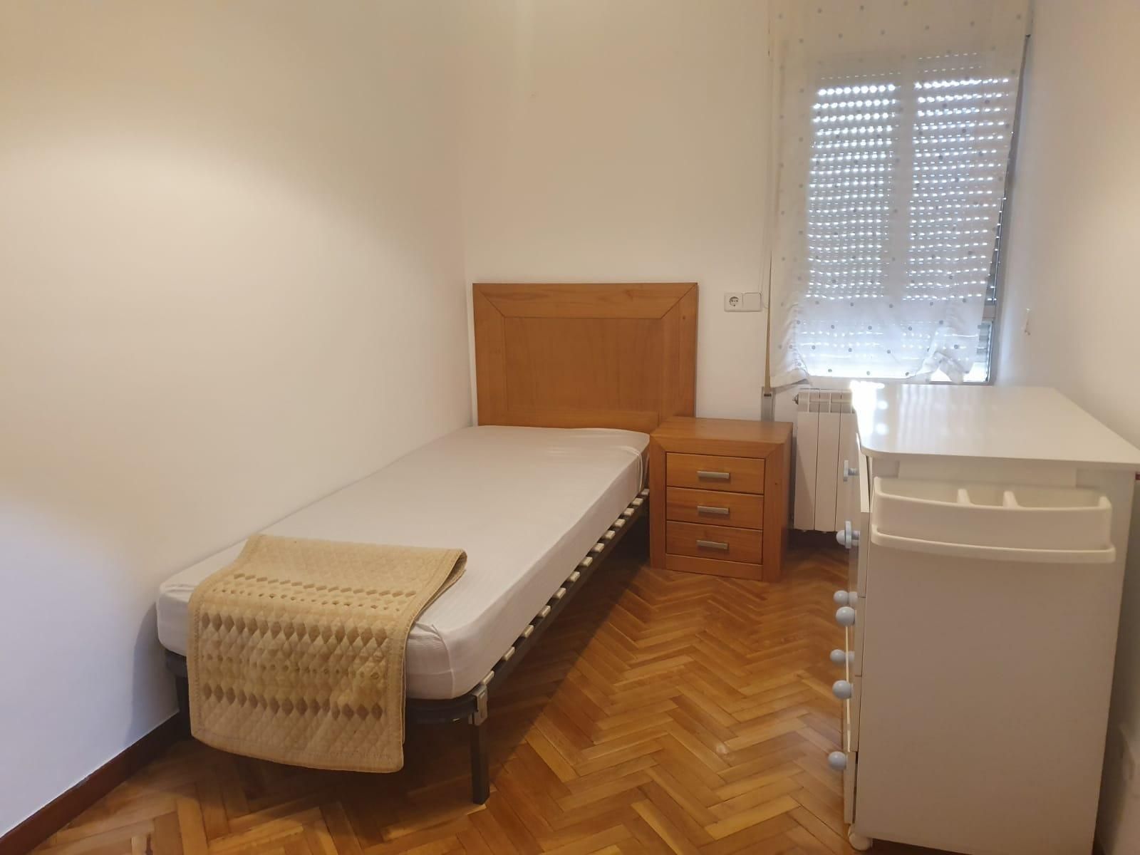 Bedroom of Flat for sale in Leganés  with Air Conditioner, Heating and Parquet flooring