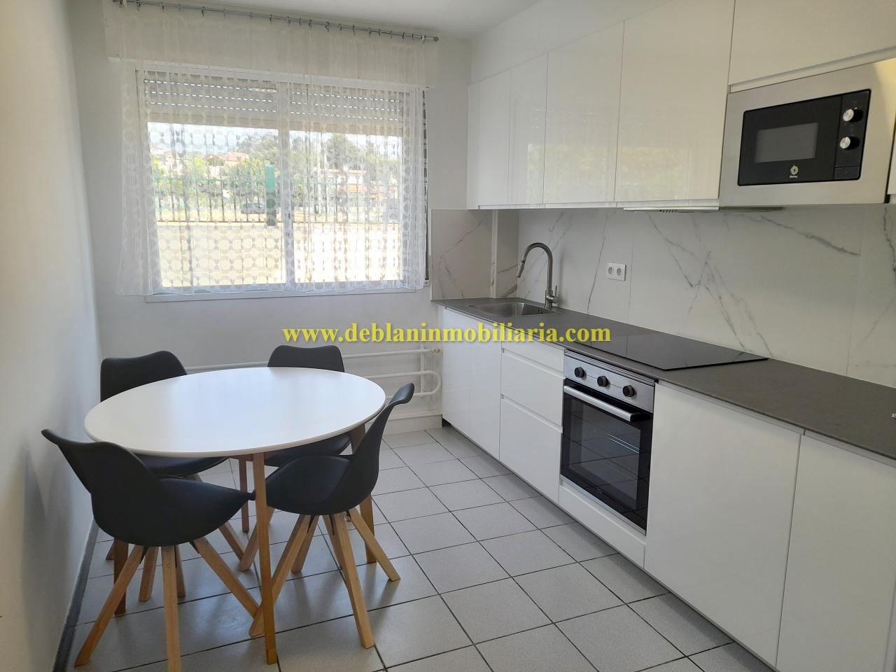 Kitchen of House or chalet to rent in Tui  with Heating, Private garden and Terrace