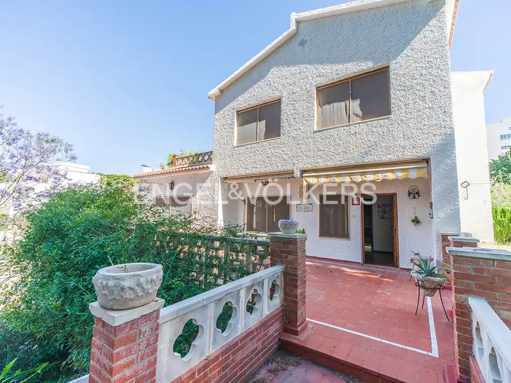 Exterior view of Houses for sale in El Campello  with Heating, Private garden and Terrace