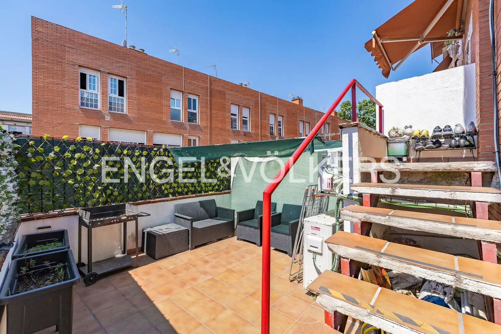 Terrassa de Casa o xalet en venda en Sabadell amb Calefacció i Jardí privat