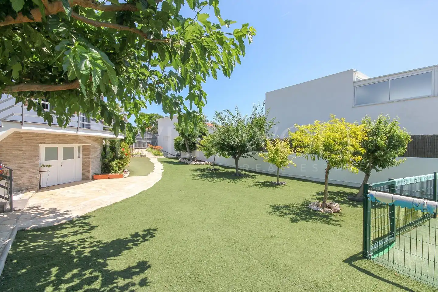 Terraza de Casa o chalet en venta en Vilanova i la Geltrú con Aire acondicionado, Calefacción y Jardín privado