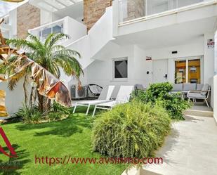 Jardí de Casa o xalet de lloguer en San Pedro del Pinatar amb Aire condicionat, Jardí privat i Moblat