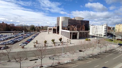 Foto 4 de Dúplex de alquiler en Avenida Reyes Leoneses, Centro Ciudad, León Capital