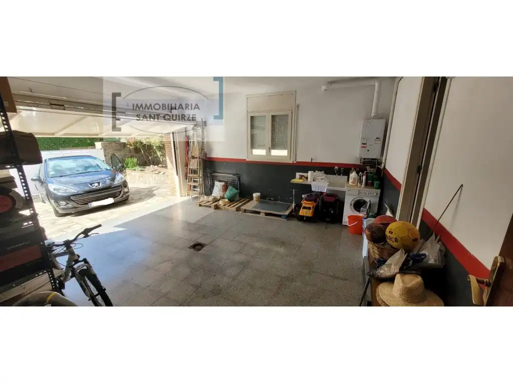 Vista exterior de Casa o chalet en venta en Sant Quirze del Vallès