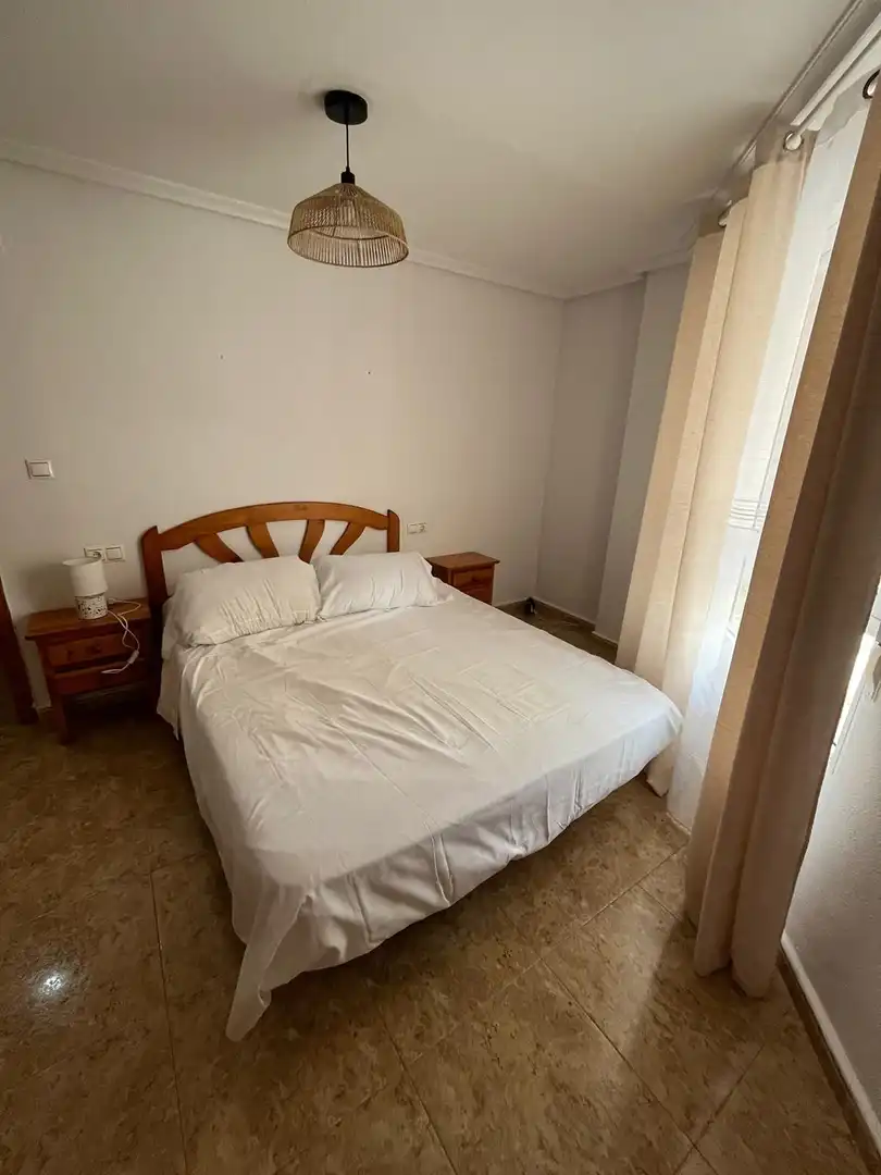 Habitación de Piso de alquiler en Torrevieja con Aire acondicionado, Calefacción y Terraza